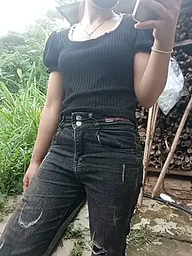 Thobaby112 live cam on StripChat