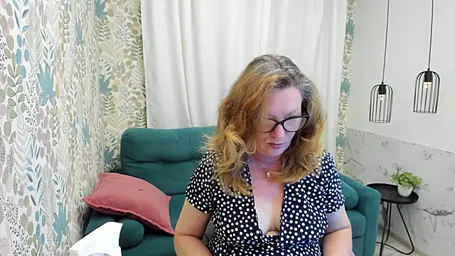 leapure - LeaPure's free webcam - UK Sex Cams