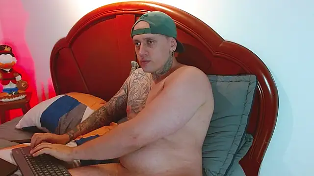 joeysexx2 - Joeysexx2's free webcam - UK Sex Cams