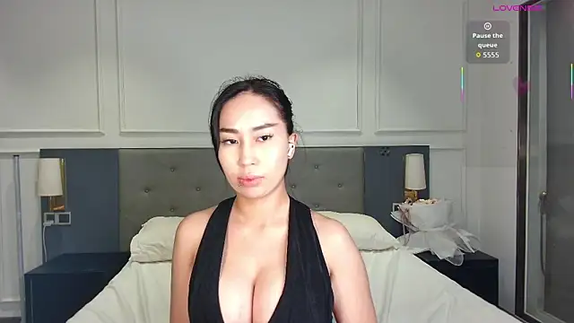 Long_is1and webcam