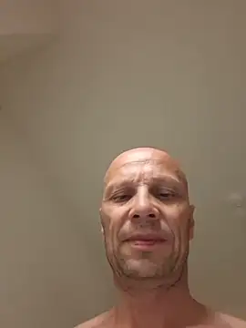 wedge75 live cam on StripChat