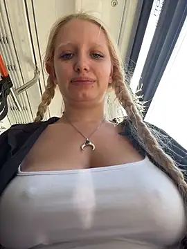 Mila_NoRules webcam