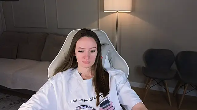 cutienaughtygirl webcam