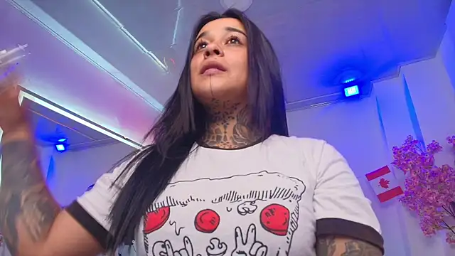 Black_roseee webcam