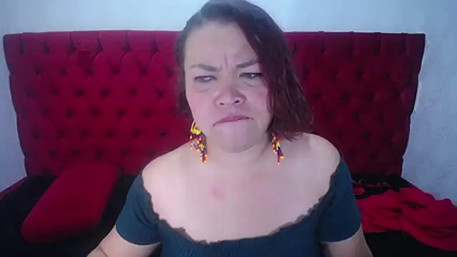 AngelicaMilf03 webcam