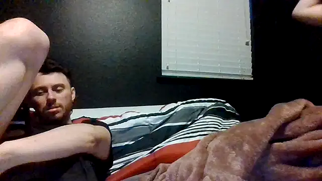 Cloudyydayzz webcam