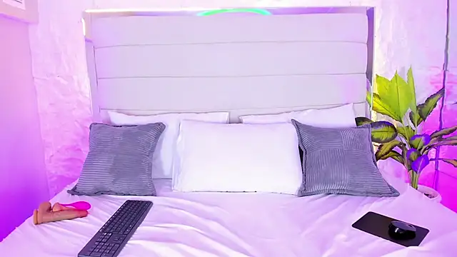 VictoriaVallmont webcam