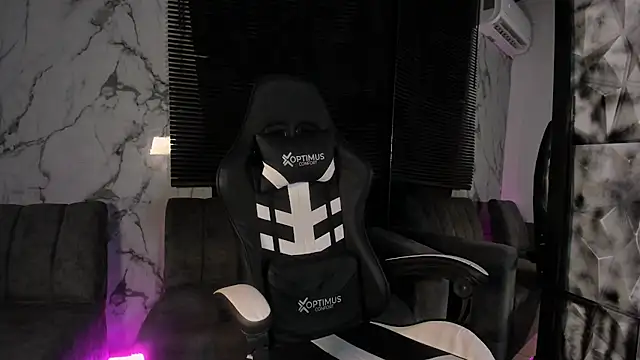 sweet_yvonnee webcam
