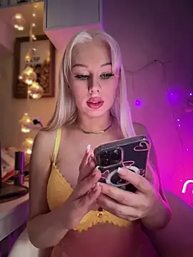 larahollywood - LaraHollywood's free webcam - UK Sex Cams