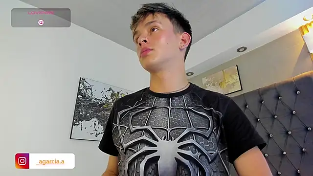 liamwildx20 (M twink) - jerk off + finger in my ass