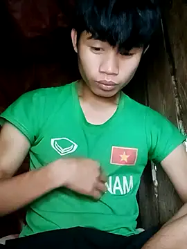Nhyy_xx live cam on StripChat