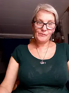 irinamaux live cam