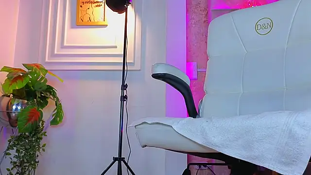 AlessiaLondon webcam