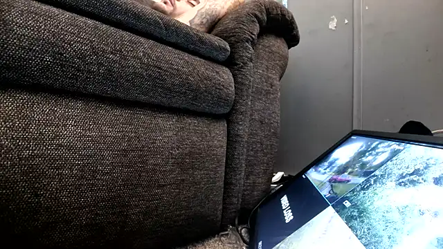Ig0tme4lif3 webcam