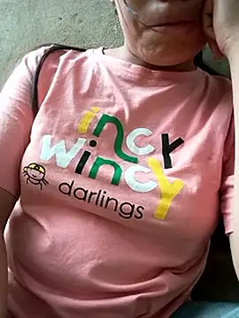 vanvan005 live cam on StripChat