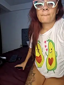 LittleAli0311 webcam