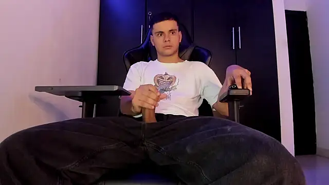 Liam_Mateo webcam