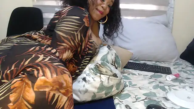 Foxybrownxx1 webcam