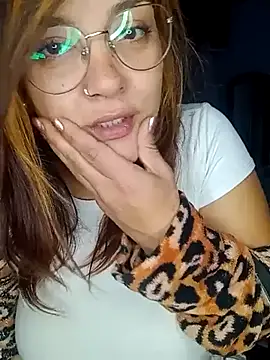 kuramaqueen webcam