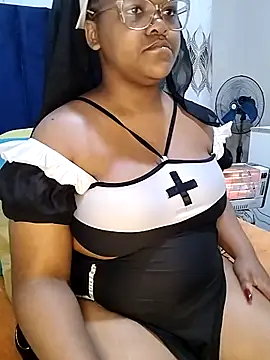 SweetJuicyPussy97 webcam