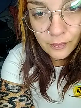 kuramaqueen webcam