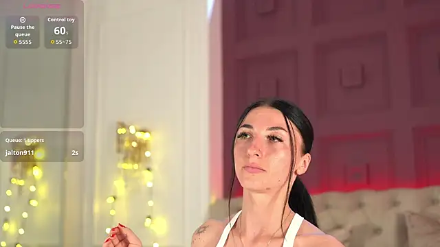 EllieJules webcam