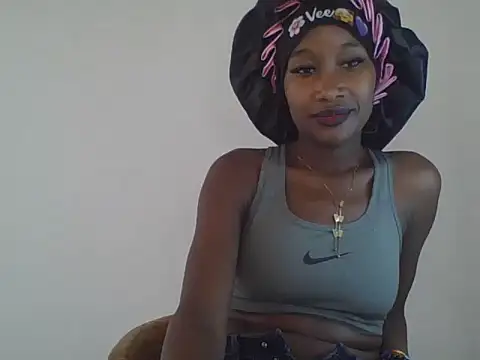Blonde_slimy webcam