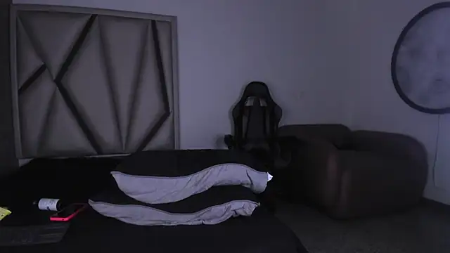Kitty_lovee_23 webcam
