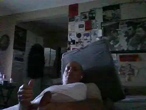 Gerbil8823 webcam