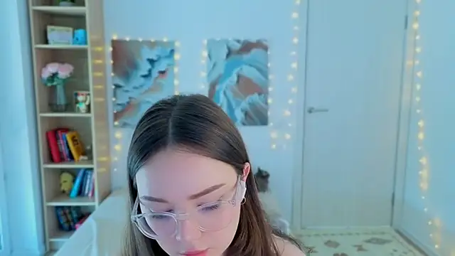 Watch MilenaSaint live on EroticFlix - High definition streams