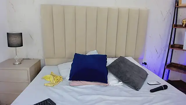 LilithHarperr_ webcam