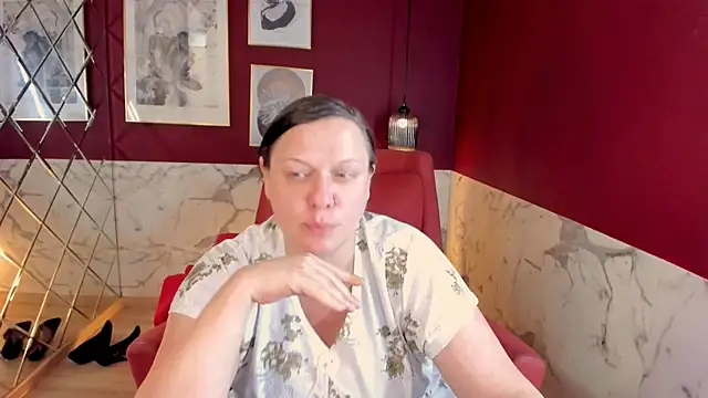 KellyPerfection webcam