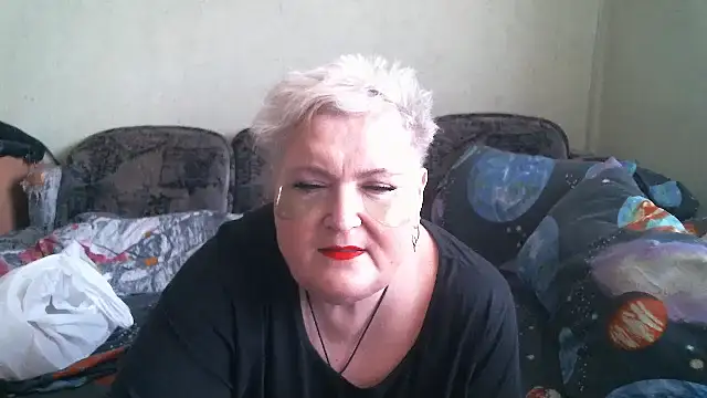 Lana555 live cam on StripChat
