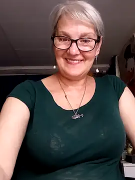 irinamaux live cam