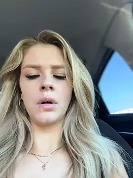 Love_Bri live cam