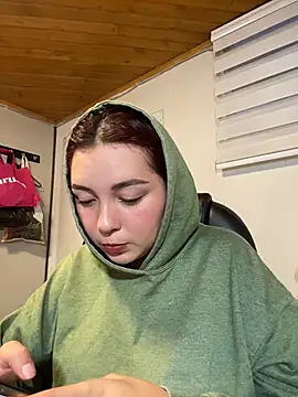 Karen18_boobs webcam