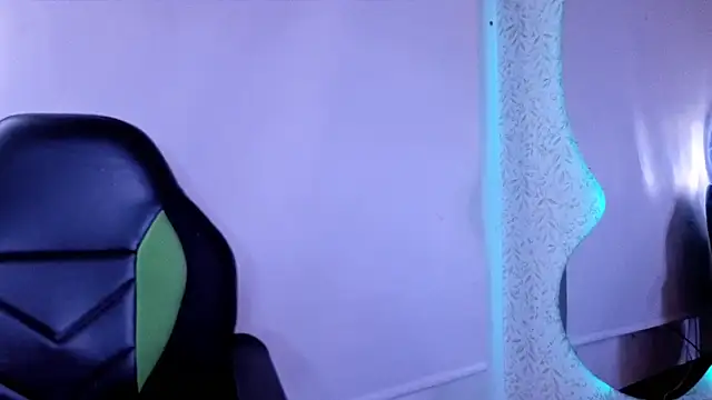 adalya_y webcam