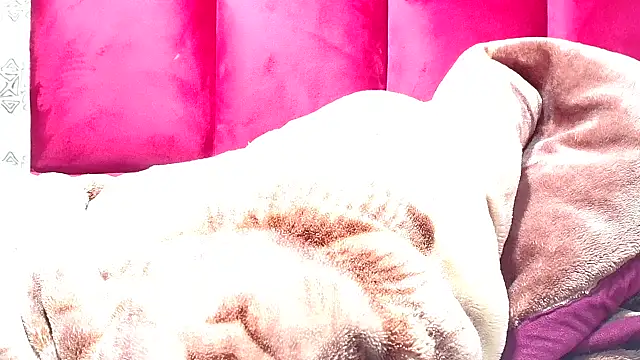 NaughtyShawdy live cam