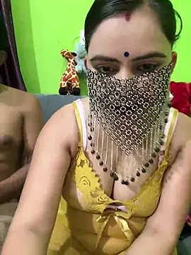 Curvy_shivani live cam