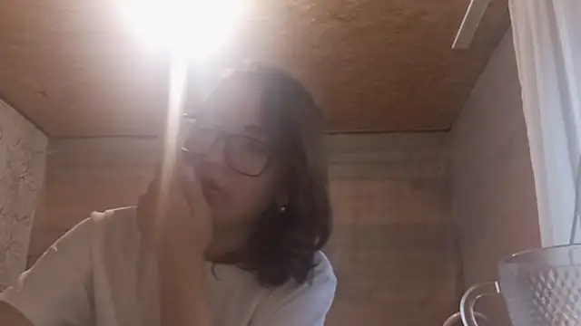 OliviaMoment webcam