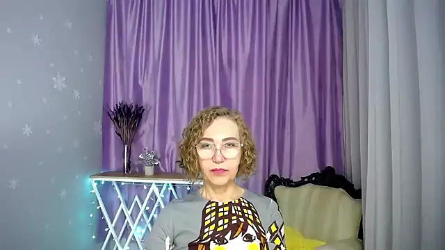 queen_a_n_i webcam