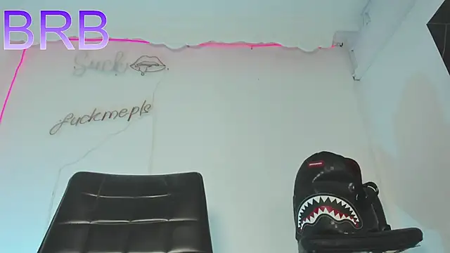 Rpoolrboy live cam