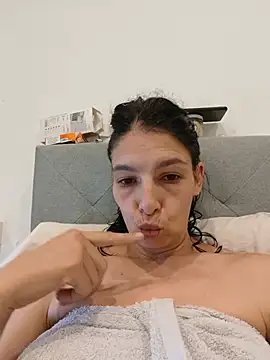 Sposini69 live cam on StripChat