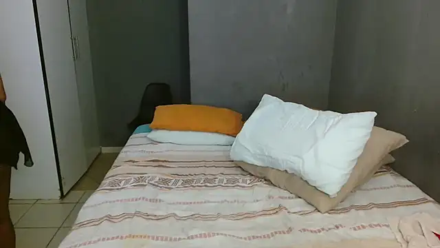 Lillyan_N webcam
