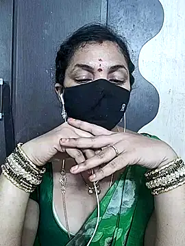 Leela_555 webcam