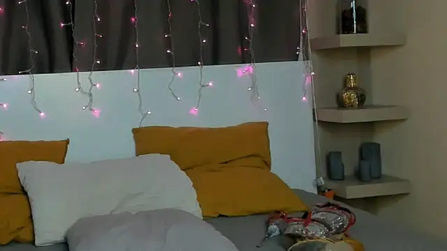 IninityKittyx webcam