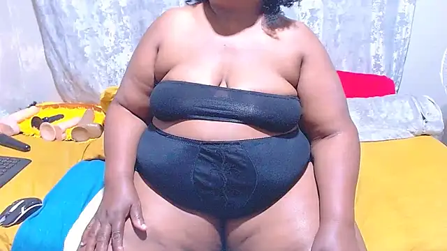 MatureBootyBabe4Uxx webcam