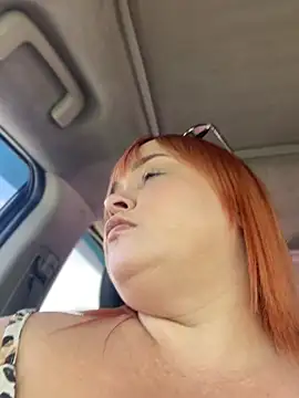 LadyDreams11 webcam