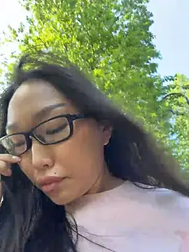 trytomakememoam webcam
