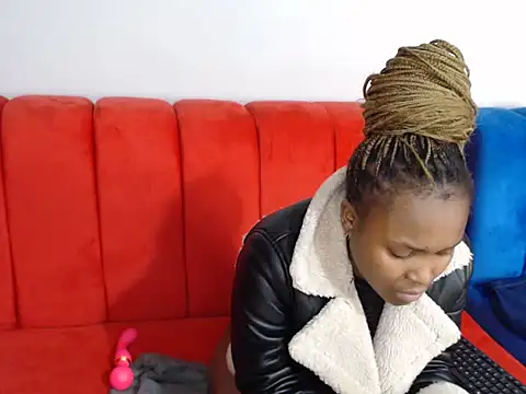 YummyMilkylanexxx webcam